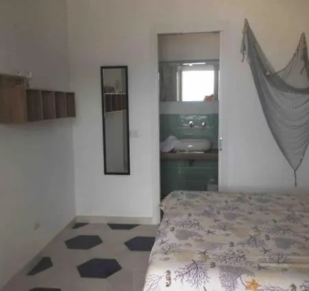 Typical Style In Downtown Apartment Ponza